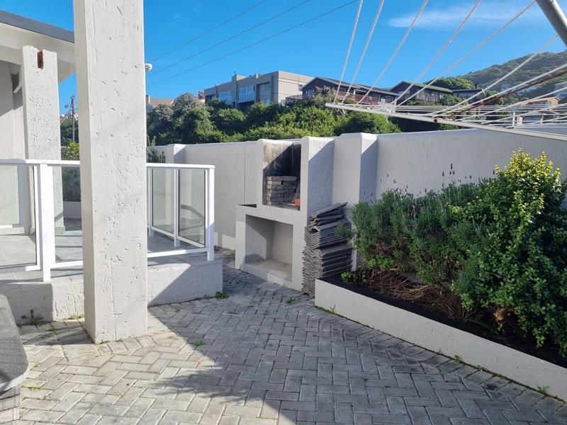 4 Bedroom Property for Sale in Outeniqua Strand Western Cape